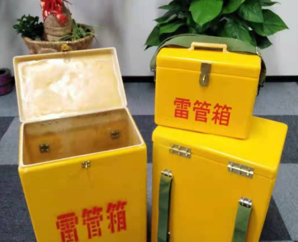 万载玻璃钢雷管箱有哪些特点